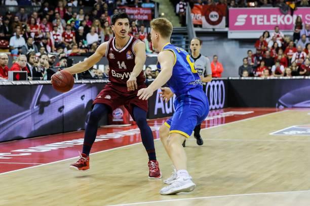 俊的精彩发 俊的精彩发